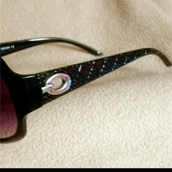 Sunglasses and Canvas Pouch Set - Picture 5 of 7